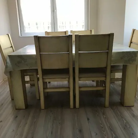 Мезонет Мира דירה